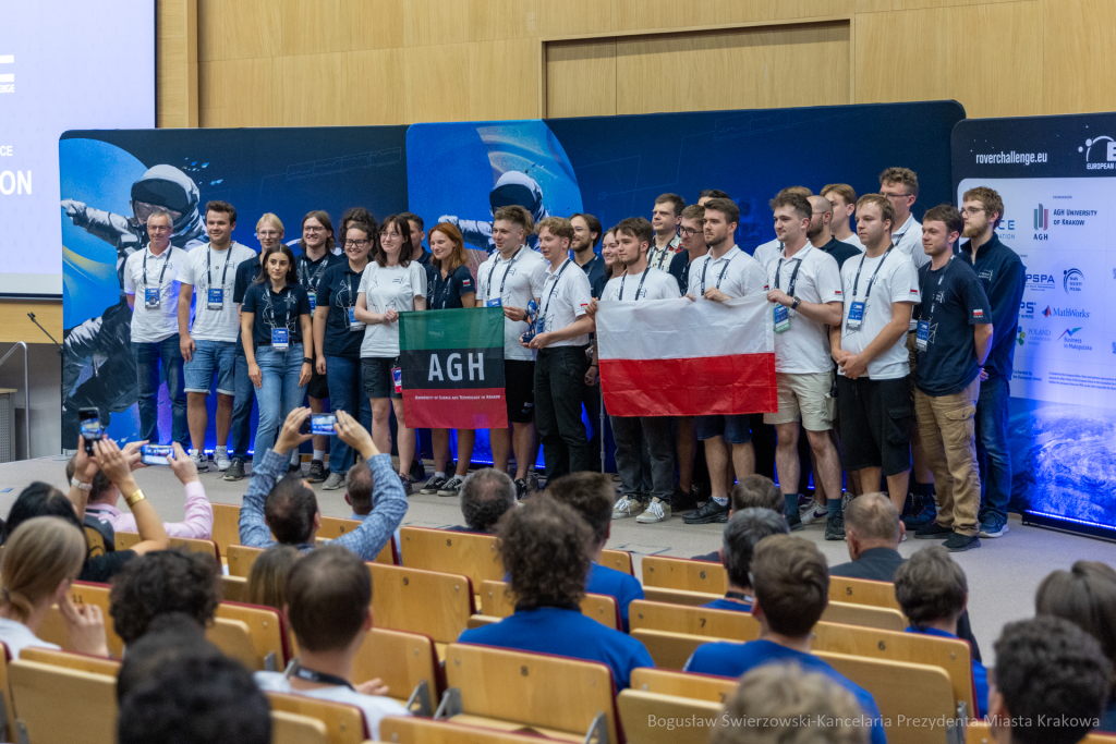 BS-250831-BSK_7135.jpg-ERC, Miszalski, Dekoracja  Autor: B. Świerzowski