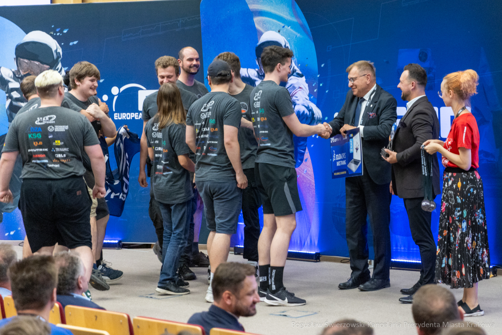 BS-250831-BSK_7205.jpg-ERC, Miszalski, Dekoracja  Autor: B. Świerzowski