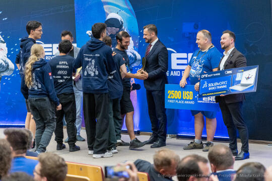 BS-250831-BSK_7266.jpg-ERC, Miszalski, Dekoracja