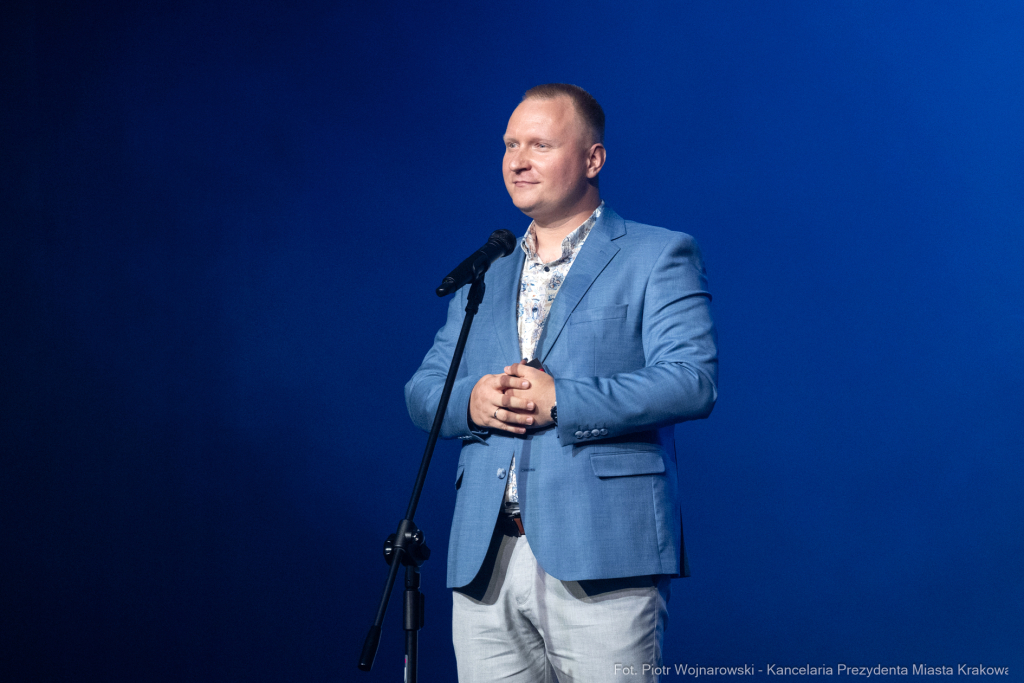 Miszalski, XXX, LO, Liceum Ogólnokształcące, nowy rok szkolny, Raś, Klaman, hala, Pasek  Autor: P. Wojnarowski