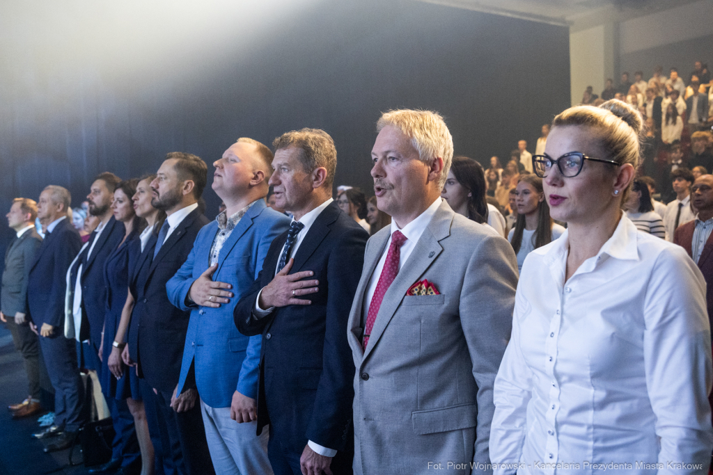 Miszalski, XXX, LO, Liceum Ogólnokształcące, nowy rok szkolny, Raś, Klaman, hala, Pasek  Autor: P. Wojnarowski