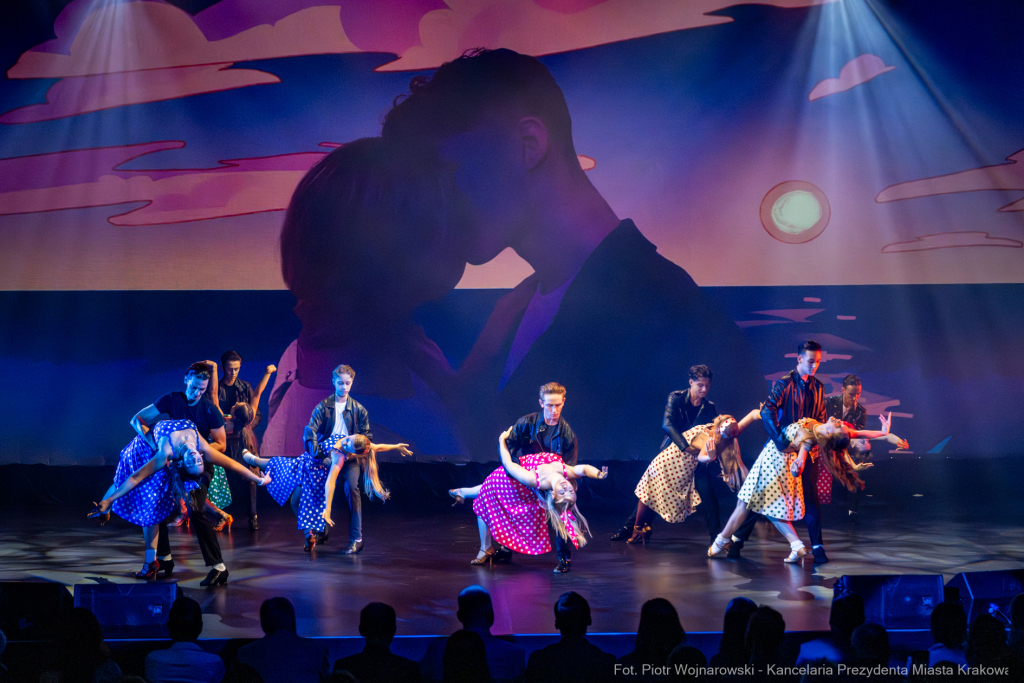 Miszalski, XXX, LO, Liceum Ogólnokształcące, nowy rok szkolny, Raś, Klaman, hala, Pasek  Autor: P. Wojnarowski