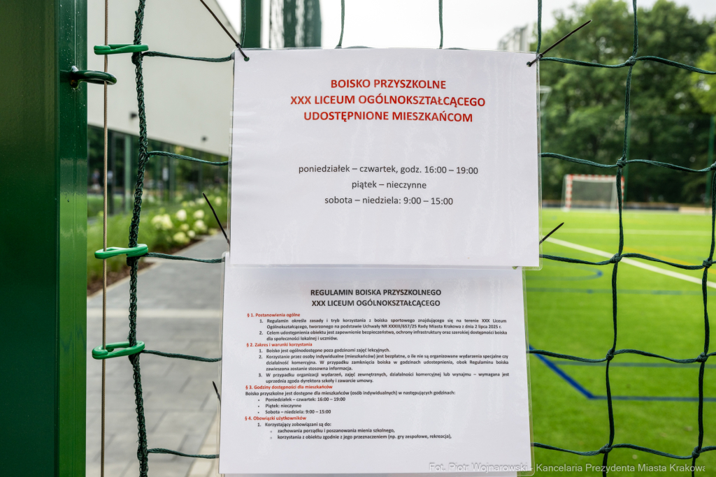 Miszalski, XXX, LO, Liceum Ogólnokształcące, nowy rok szkolny, Raś, Klaman, hala, Pasek  Autor: P. Wojnarowski