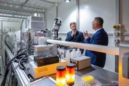 PW_564_007_fot. Piotr Wojnarowski.jpg-Miszalski, Solaris, wizyta, synchrotron, badania, technologia