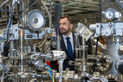 PW_564_009_fot. Piotr Wojnarowski.jpg-Miszalski, Solaris, wizyta, synchrotron, badania, technologia