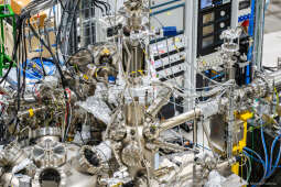 PW_564_010_fot. Piotr Wojnarowski.jpg-Miszalski, Solaris, wizyta, synchrotron, badania, technologia