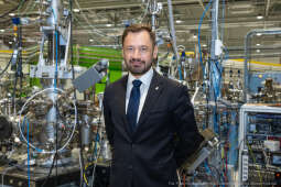 PW_564_014_fot. Piotr Wojnarowski.jpg-Miszalski, Solaris, wizyta, synchrotron, badania, technologia