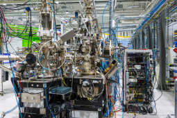 PW_564_015_fot. Piotr Wojnarowski.jpg-Miszalski, Solaris, wizyta, synchrotron, badania, technologia