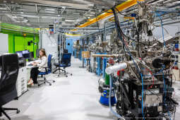 PW_564_016_fot. Piotr Wojnarowski.jpg-Miszalski, Solaris, wizyta, synchrotron, badania, technologia