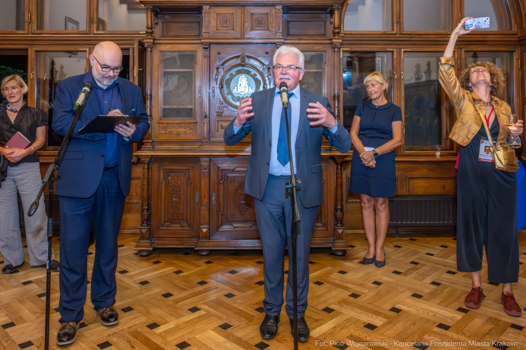 PW_563_006_fot. Piotr Wojnarowski.jpg-PEN, Kracik, Tokarczuk, Michnik, kongres  Autor: P. Wojnarowski