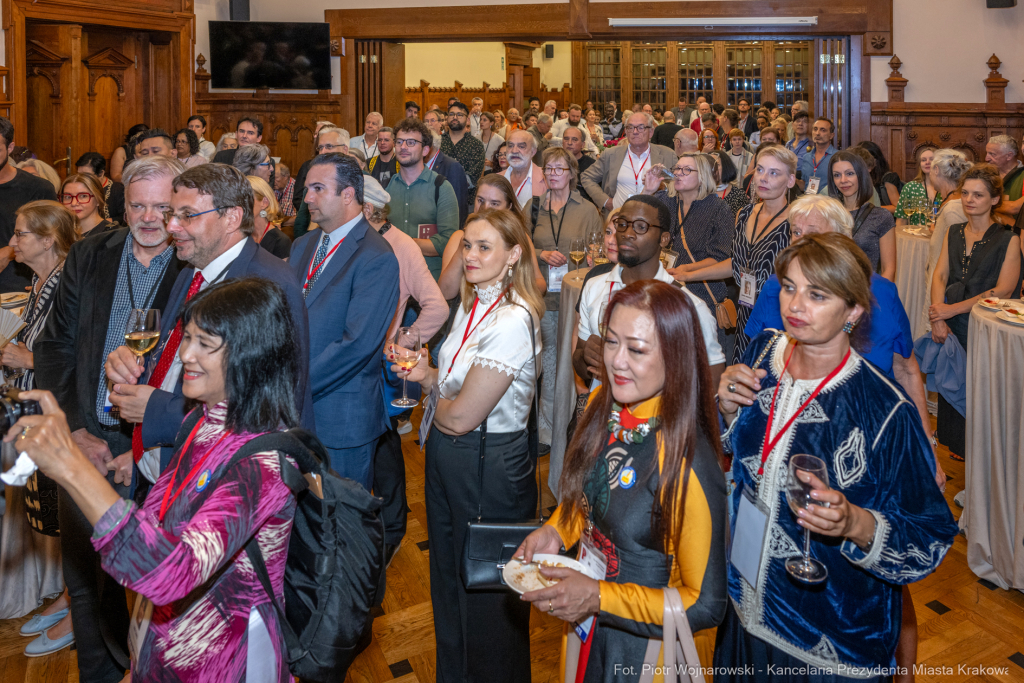 PW_563_013_fot. Piotr Wojnarowski.jpg-PEN, Kracik, Tokarczuk, Michnik, kongres  Autor: P. Wojnarowski