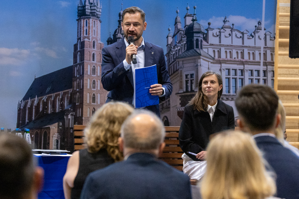 BSK_0058.jpg-Ławka, Miszalski, Sęk  Autor: B. Świerzowski