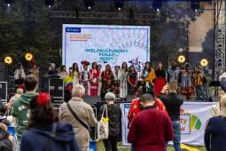 ufXL-XLw.jpeg-Wielokulturowo na Wesołej