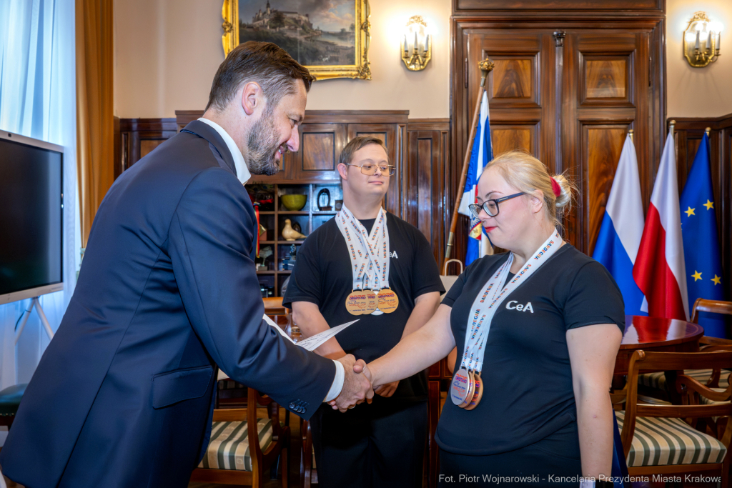 PW_568_004_fot. Piotr Wojnarowski.jpg-Miszalski, Cor et Animus, paratancerze, spotkanie, zdjęcia  Autor: P. Wojnarowski