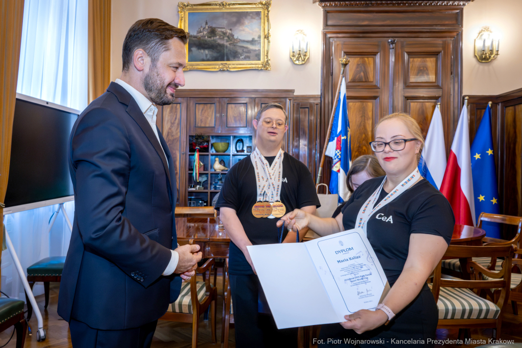 PW_568_005_fot. Piotr Wojnarowski.jpg-Miszalski, Cor et Animus, paratancerze, spotkanie, zdjęcia  Autor: P. Wojnarowski