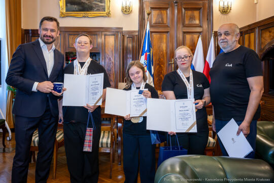 PW_568_011_fot. Piotr Wojnarowski.jpg-Miszalski, Cor et Animus, paratancerze, spotkanie, zdjęcia