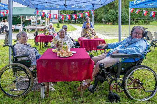 PW_570_010_fot. Piotr Wojnarowski.jpg-Miszalski,Klaman, Praska, DPS, piknik, zdjęcia
