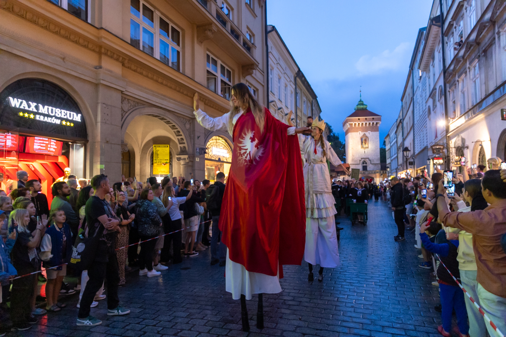 BSK_8182.jpg-Kronika Polska, Miszalski, Sęk  Autor: B. Świerzowski