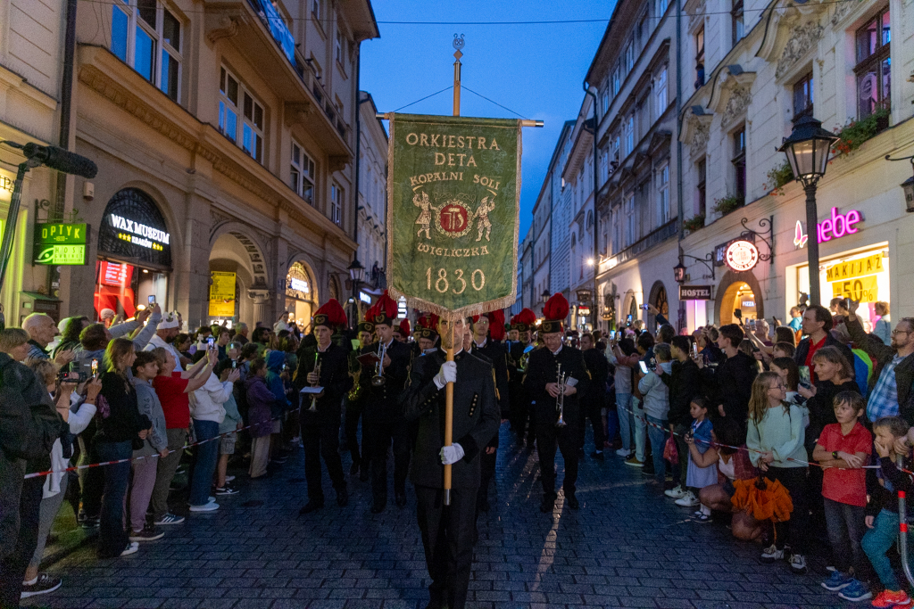 BSK_8223.jpg-Kronika Polska, Miszalski, Sęk  Autor: B. Świerzowski