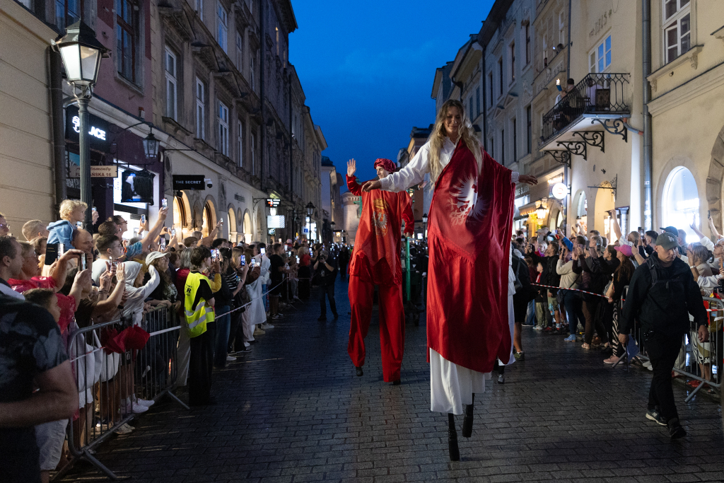 BSK_8236.jpg-Kronika Polska, Miszalski, Sęk  Autor: B. Świerzowski