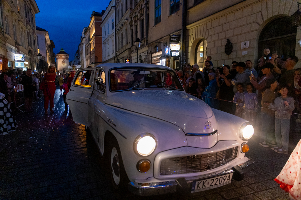 BSK_8264.jpg-Kronika Polska, Miszalski, Sęk  Autor: B. Świerzowski