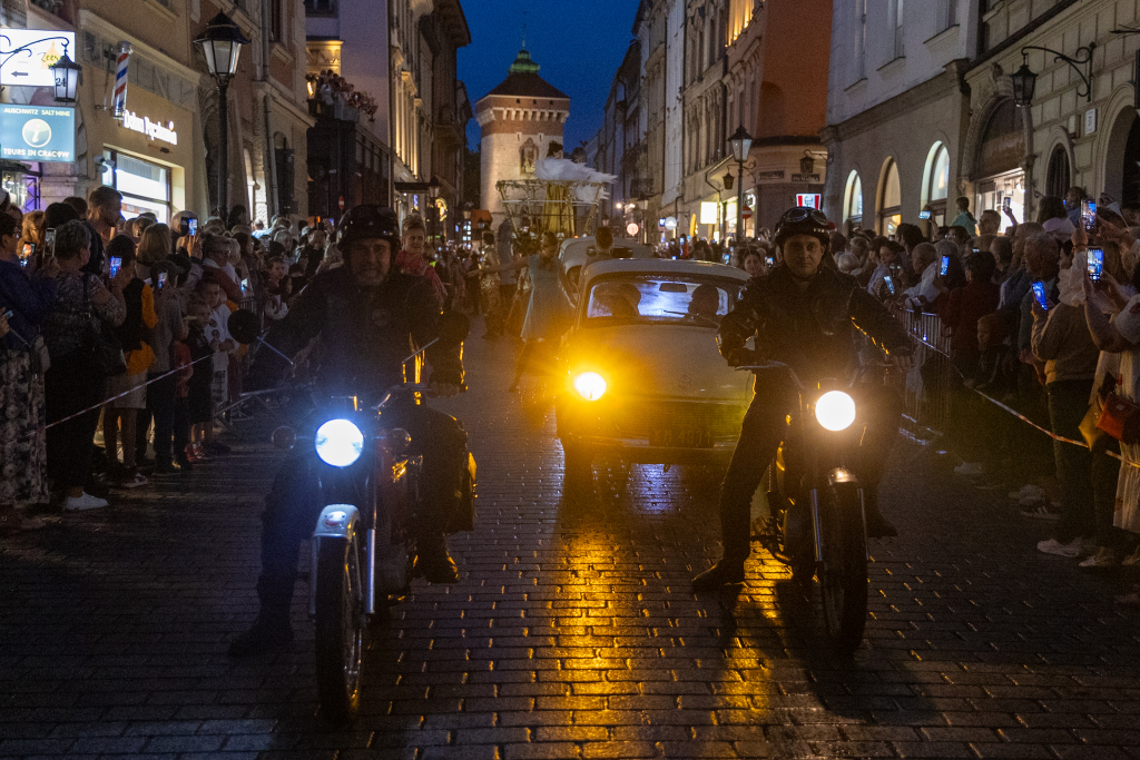 BSK_8279.jpg-Kronika Polska, Miszalski, Sęk  Autor: B. Świerzowski