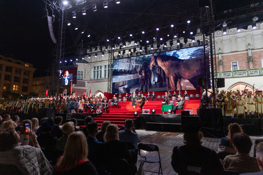 BSK_8664.jpg-Kronika Polska, Miszalski, Sęk  Autor: B. Świerzowski