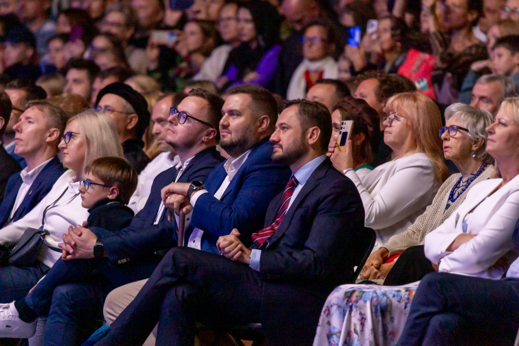 BSK_8837.jpg-Kronika Polska, Miszalski, Sęk  Autor: B. Świerzowski