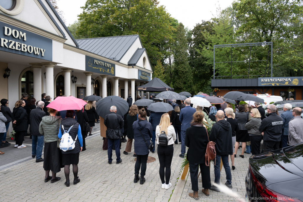 PW_575_001_fot. Piotr Wojnarowski.jpg-Pogrzeb Jadwigi Osuchowej na Cmentarzu Rakowickim  Autor: P. Wojnarowski