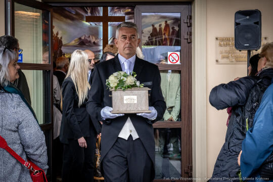 PW_575_018_fot. Piotr Wojnarowski.jpg-Pogrzeb Jadwigi Osuchowej na Cmentarzu Rakowickim