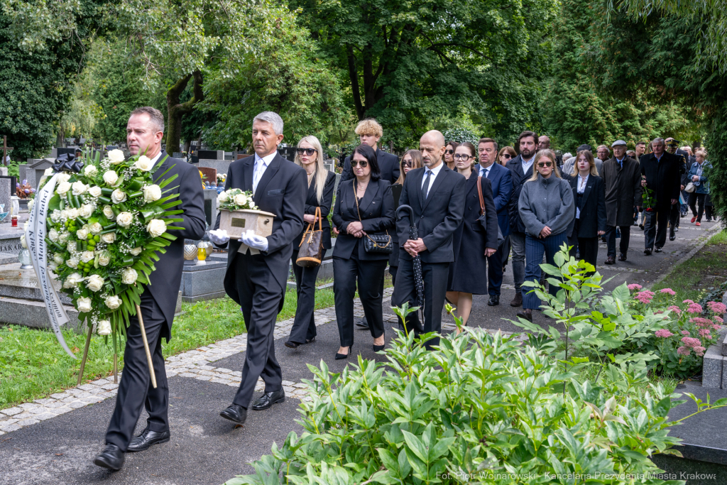 PW_575_020_fot. Piotr Wojnarowski.jpg-Pogrzeb Jadwigi Osuchowej na Cmentarzu Rakowickim  Autor: P. Wojnarowski