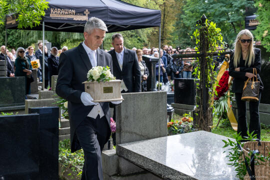 PW_575_025_fot. Piotr Wojnarowski.jpg-Pogrzeb Jadwigi Osuchowej na Cmentarzu Rakowickim