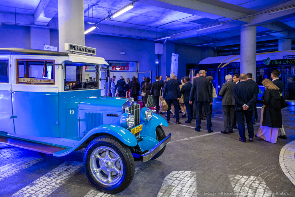 UMK_1991.jpg-Miszalski, MPK, jubileusz, 150 lat, Miejskie Przedsiębiorstwo Komunikacyjne, Kraków  Autor: P. Wojnarowski