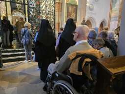 15Erijqd.jpg-Pielgrzymka mieszkańców do Sanktuarium w Mogile.