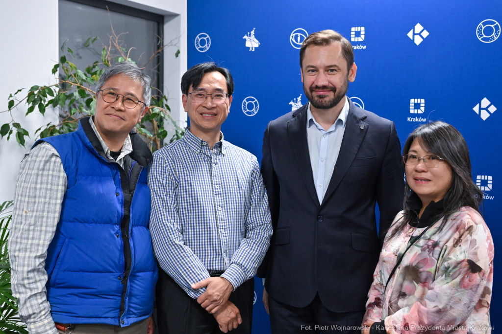 Miszalski, Klaman, Klaster, Zabłocie, Ławka Dialogu, międzykulturowy  Autor: P. Wojnarowski