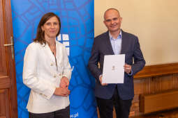 20250930-BSK_7744.jpg-Wybitna siódemka otrzymała Nagrody Edukacyjne