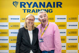 Ryanair inaugura un moderno centro de simulación y formación en Cracovia