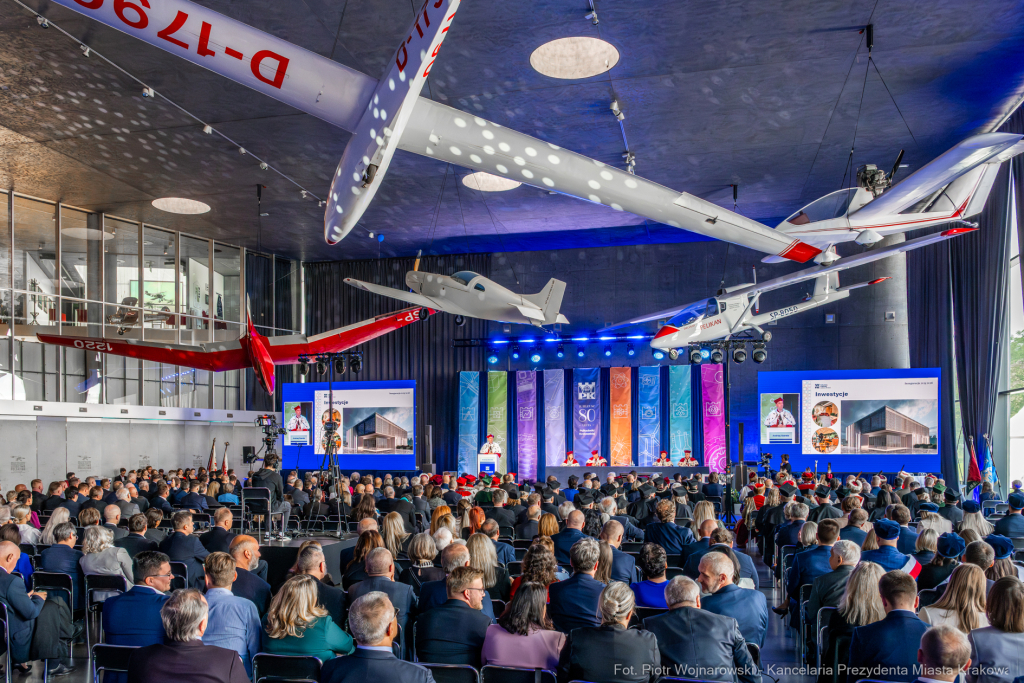 Politechnika Krakowska, 80 lat, Kracik, Daros, Muzeum Lotnictwa, nowy rok akademicki, jubileusz  Autor: P. Wojnarowski