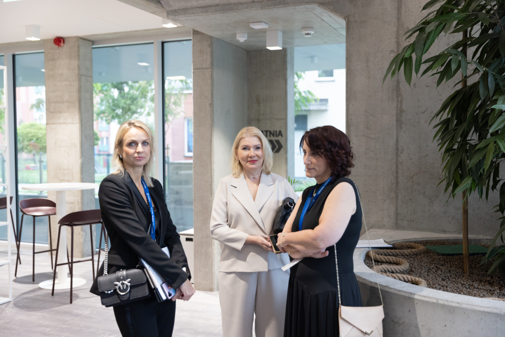 BS019.jpg-Miszalski, Centrum Kultury Podgórza, Ośrodek Ruczaj, otwarcie  Autor: B. Świerzowski