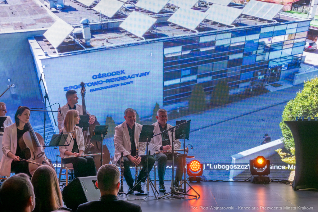 Krakowski Szkolny Ośrodek Sportowy, Sęk, Jubileusz, 60 lat, sport, KSOS  Autor: P. Wojnarowski