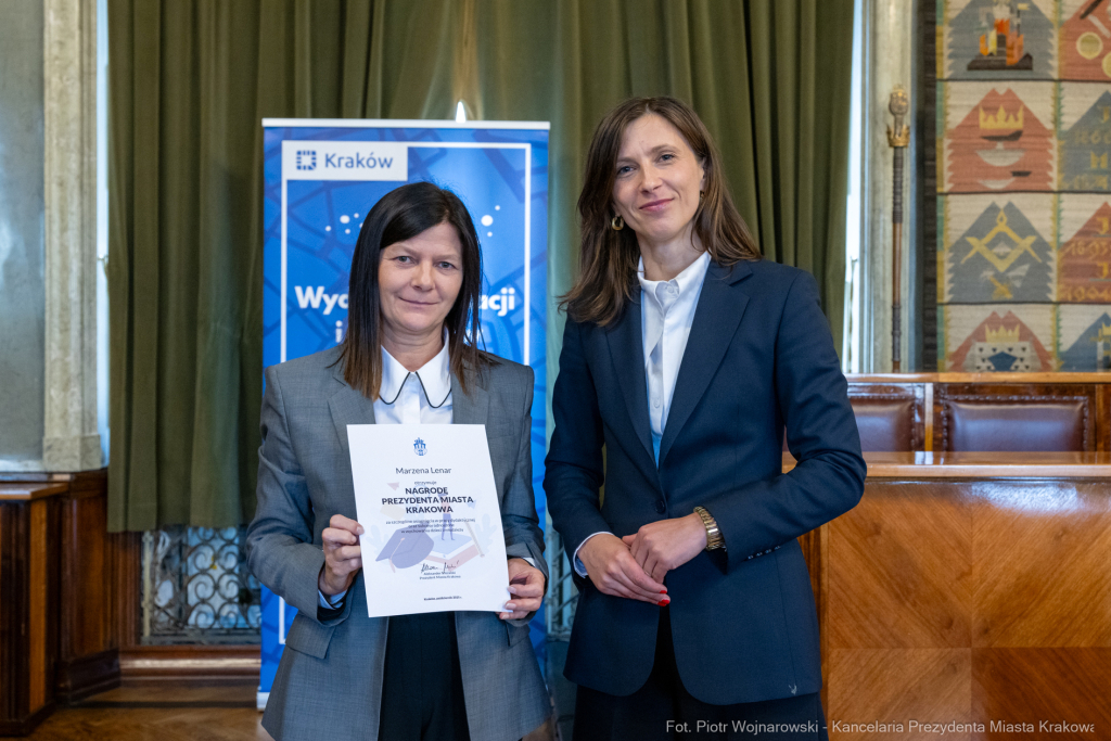 Klaman, nauczyciele, nagrody Prezydenta, dyrektorzy, kadra kierownicza  Autor: P. Wojnarowski