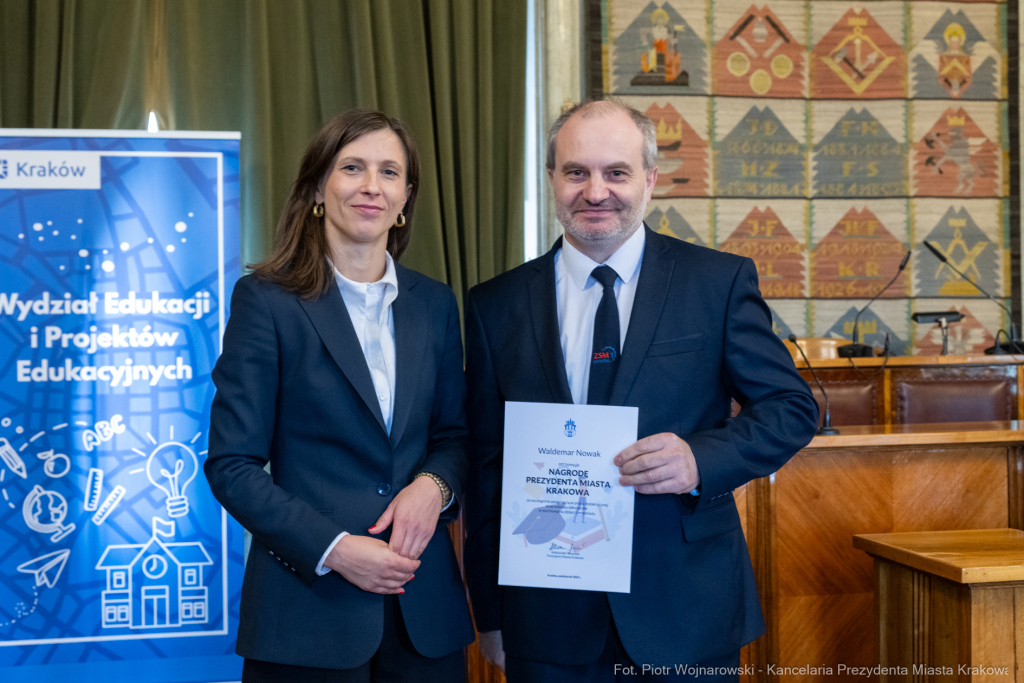 Klaman, nauczyciele, nagrody Prezydenta, dyrektorzy, kadra kierownicza  Autor: P. Wojnarowski