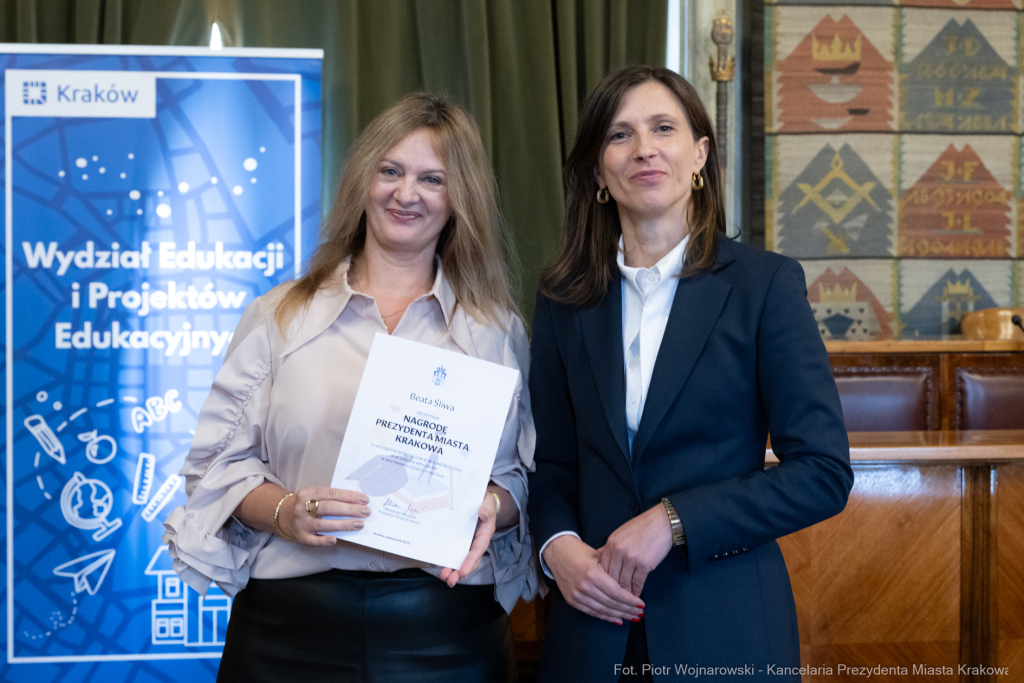 Klaman, nauczyciele, nagrody Prezydenta, dyrektorzy, kadra kierownicza  Autor: P. Wojnarowski