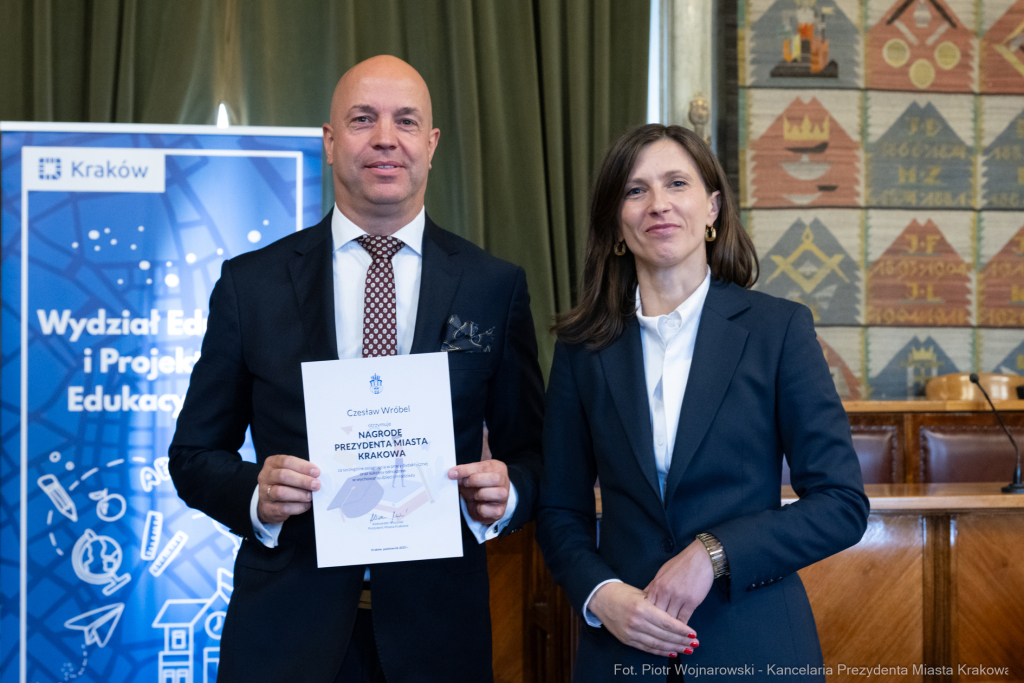 Klaman, nauczyciele, nagrody Prezydenta, dyrektorzy, kadra kierownicza  Autor: P. Wojnarowski