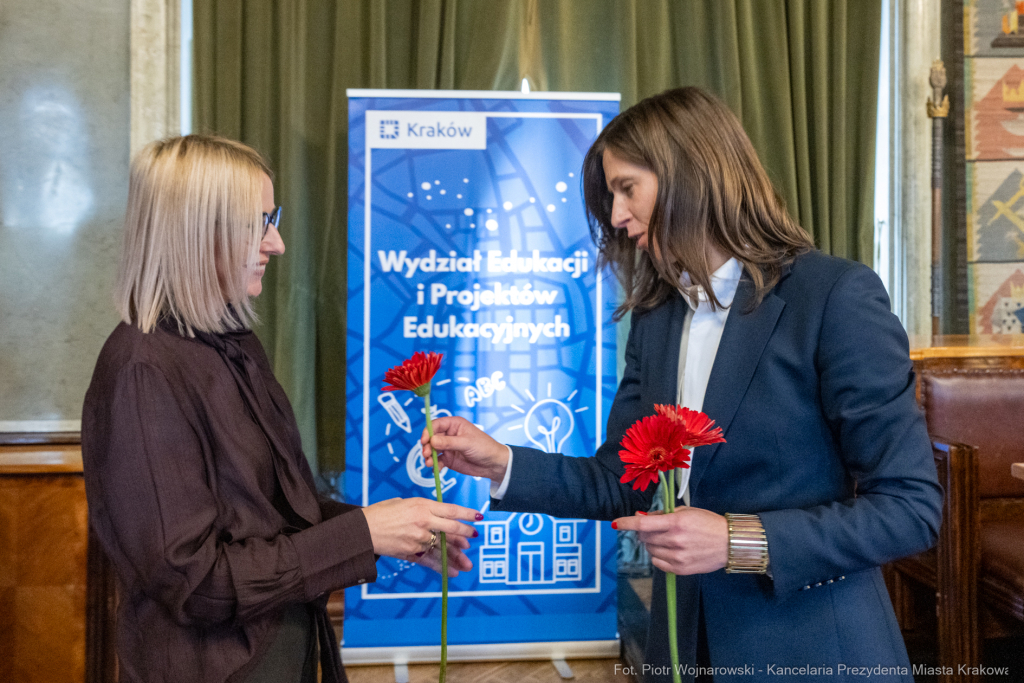 Klaman, nauczyciele, nagrody Prezydenta, dyrektorzy, kadra kierownicza  Autor: P. Wojnarowski