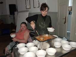 20251015_105831.jpg-Marchewkowe Spotkanie w DPS Helclów.