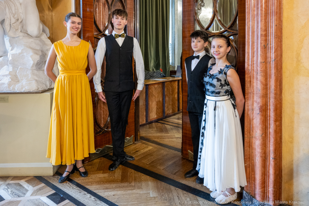 Miszalski, nauczyciele, nagroda Prezydenta, wręczenie, zdjęcia  Autor: P. Wojnarowski