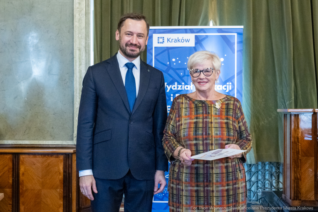 Miszalski, nauczyciele, nagroda Prezydenta, wręczenie, zdjęcia  Autor: P. Wojnarowski