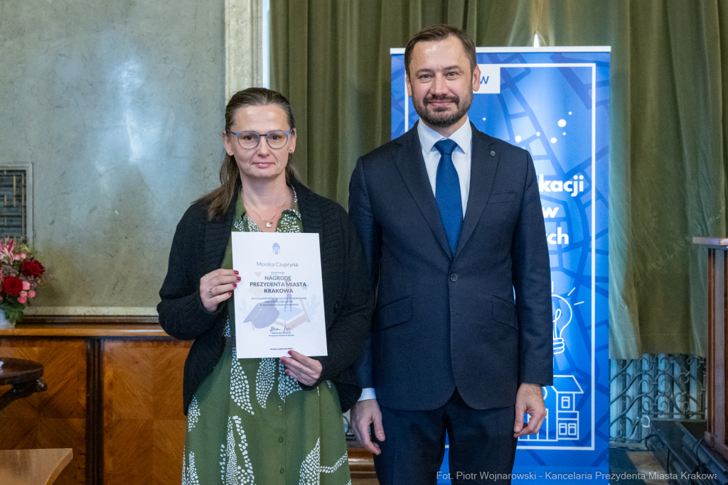 Miszalski, nauczyciele, nagroda Prezydenta, wręczenie, zdjęcia  Autor: P. Wojnarowski