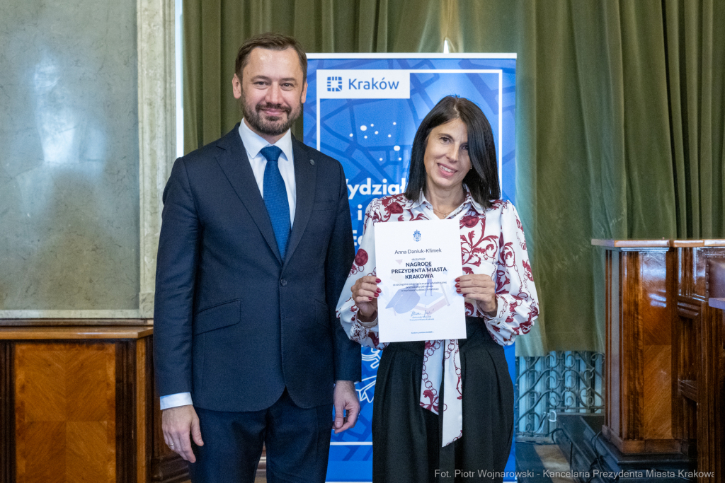 Miszalski, nauczyciele, nagroda Prezydenta, wręczenie, zdjęcia  Autor: P. Wojnarowski